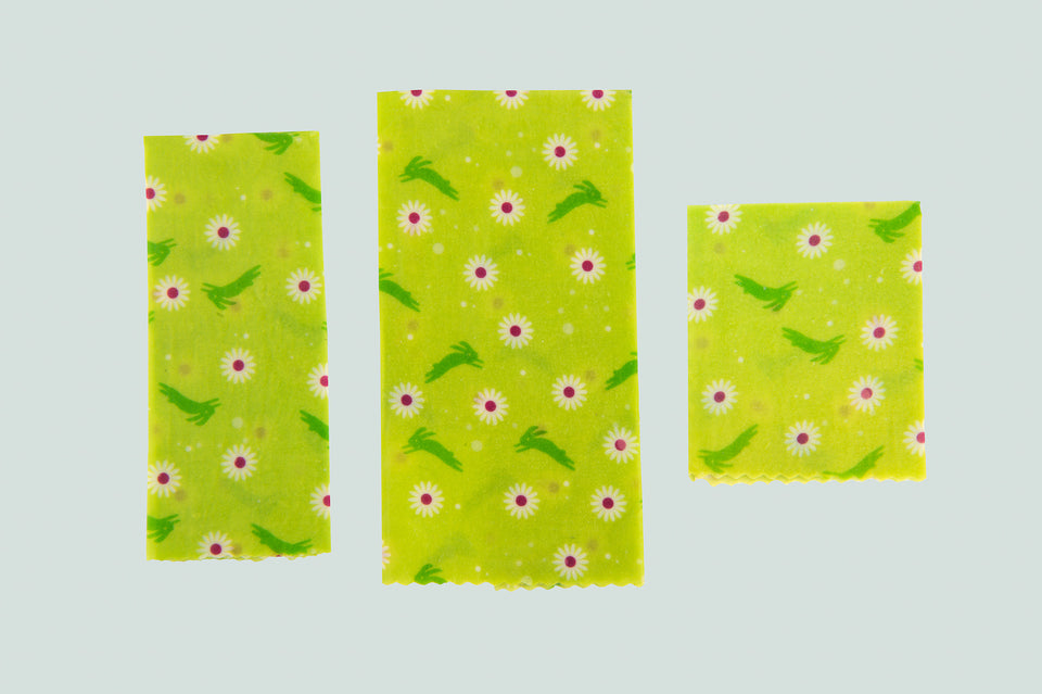 RabbitRabbit Beeswax Wraps  "Bunnies In The Daisies" - RabbitRabbit NZ